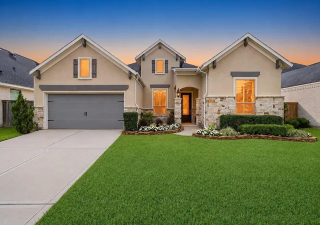 Photo 1 of Sale Pending at 3411 Dover Valley Dr, Houston, TX 77059 | MLS# 20892904 | Listing updated on 2026-09-18