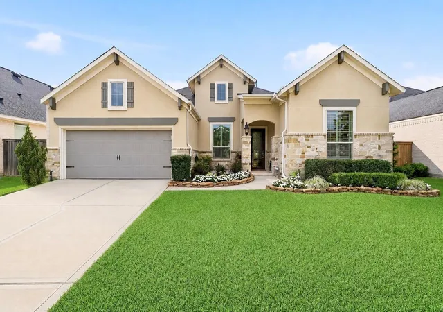 Photo 2 of Sale Pending at 3411 Dover Valley Dr, Houston, TX 77059 | MLS# 20892904 | Listing updated on 2026-09-18