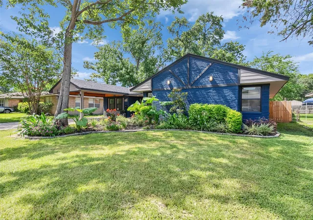 3rd image of 5402 Libbey Ln, Houston, TX 77092 | MLS# 12021019