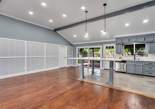 5th image of 5402 Libbey Ln, Houston, TX 77092 | MLS# 12021019