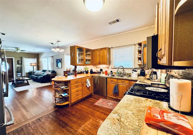 5th image of 2614 Beauchamp St, Houston, TX 77009 | MLS# 16730047