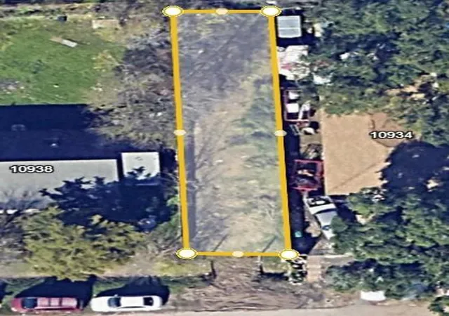 Photo 3 of Land for sale at 0 Ridgeview Dr, Houston, TX 77043 | MLS# 21453448 | Listing updated on 2026-07-30