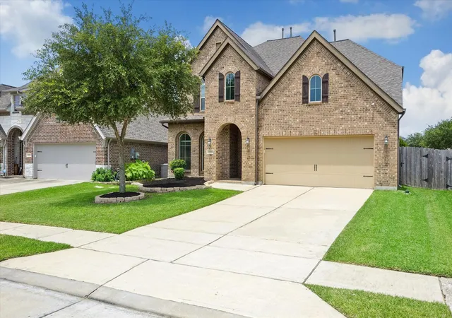 Homes for sale in Pearland, TX | 13835 Arbor Meadows Ln, Pearland, TX 77584 | MLS# 65398625