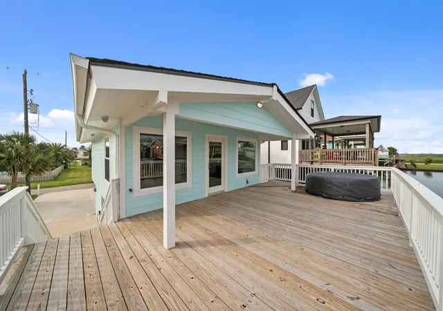 Photo 4 of Single family home for sale at 16708 Cabeza De Vaca, Galveston, TX 77554 | MLS# 39329472 | Listing updated on 2026-08-18