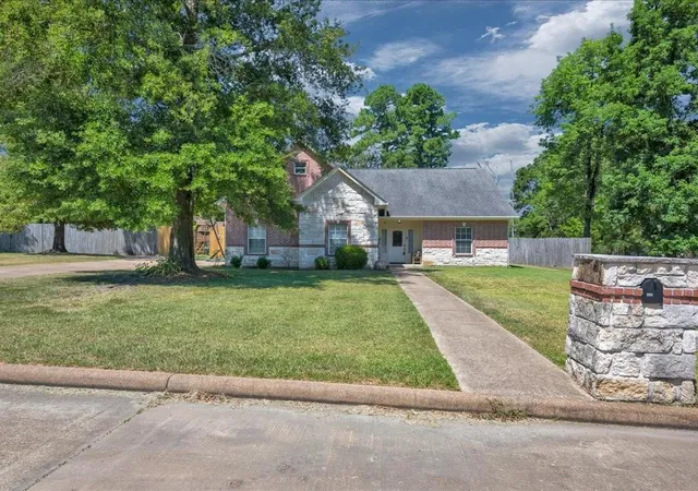 Photo 2 of Sale Pending at 290 Austin Ln, Pollok, TX 75969 | MLS# 33633345 | Listing updated on 2026-09-14