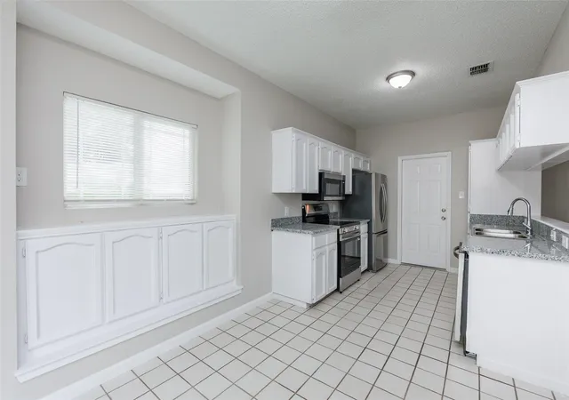 5th image of 11313 Red Creek Cir, Corpus Christi, TX 78410 | MLS# 11568981
