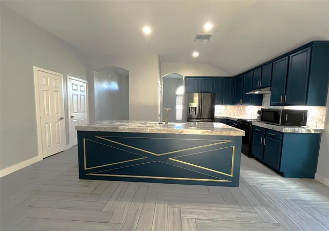 3rd image of 8603 W Highlands Xing, Highlands, TX 77562 | MLS# 67741239