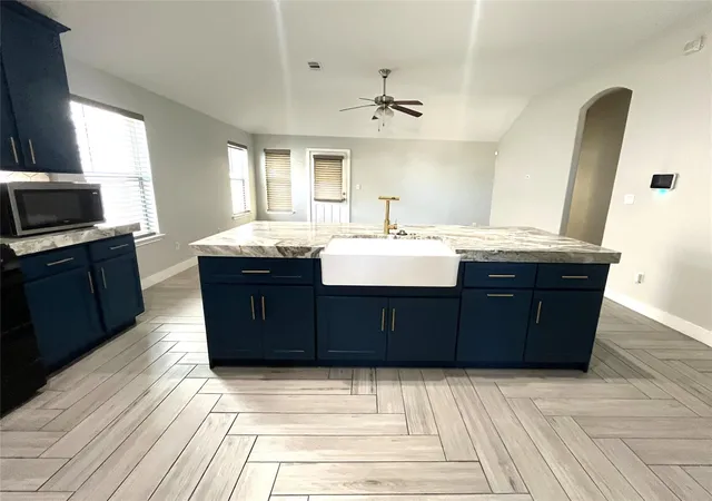 4th image of 8603 W Highlands Xing, Highlands, TX 77562 | MLS# 67741239