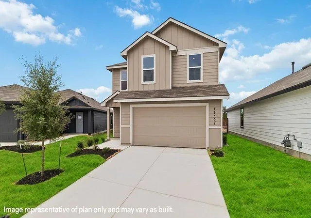 Photo 3 of Sale Pending at 4808 Peanut Butter And Jelly Dr, Houston, TX 77048 | MLS# 98773248 | Listing updated on 2026-08-11