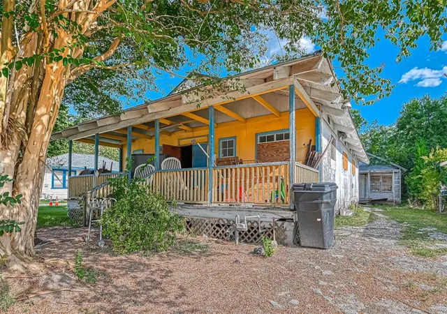 Photo 3 of Sale Pending at 436 Neyland St #1, Houston, TX 77022 | MLS# 12414975 | Listing updated on 2026-08-19