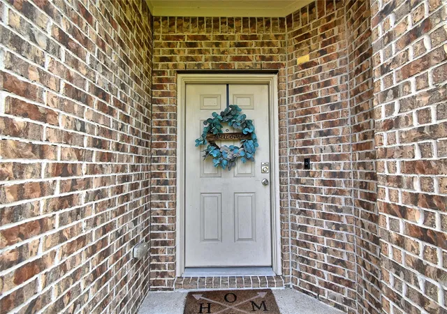 Photo 2 of Single family home for sale at 9919 Silver Terrace Dr, Rosharon, TX 77583 | MLS# 37891929 | Listing updated on 2026-09-10