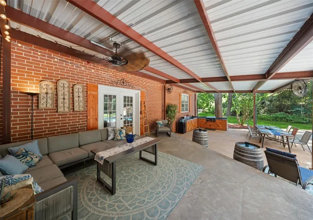 4th image of 403 Westbrook St, Pinehurst, TX 77362 | MLS# 37724776