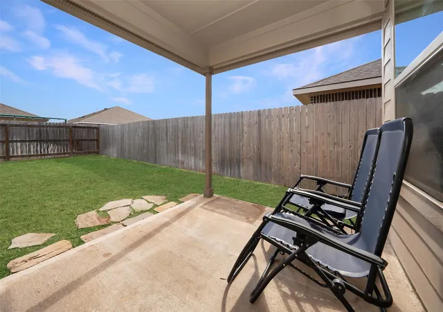 Homes for sale in Navasota, TX | 2407 Divot Ln, Navasota, TX 77868 | MLS# 39984661