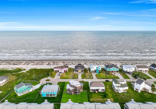 Photo 3 of Single family home for sale at 17614 Glei, Galveston, TX 77554 | MLS# 37292127 | Listing updated on 2026-07-04