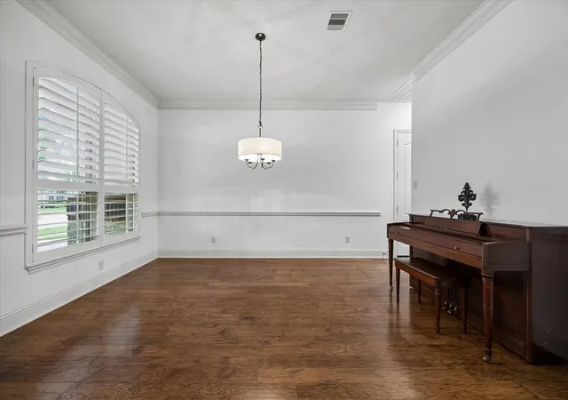 Photo 3 of Single family home for sale at 5607 Mustang Ridge Ln, Fulshear, TX 77441 | MLS# 75966684 | Listing updated on 2026-10-07