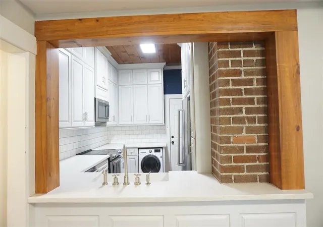 3rd image of 1912 Ridgewood St, Houston, TX 77006 | MLS# 14748557