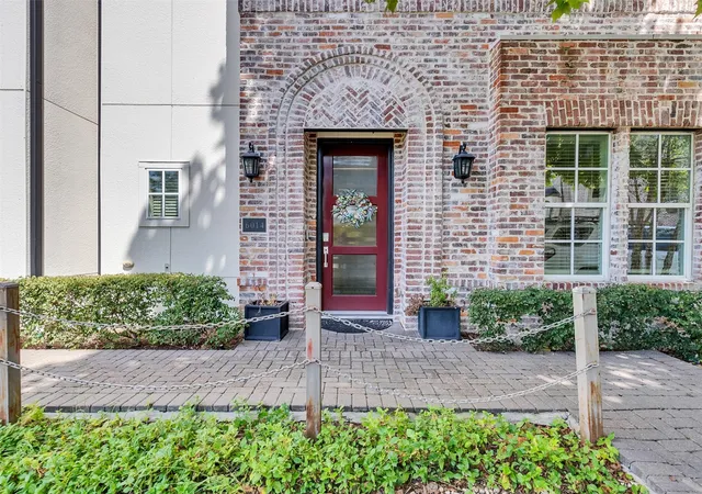 3rd image of 6014 Matthew Oaks Pl, Houston, TX 77007 | MLS# 53573117