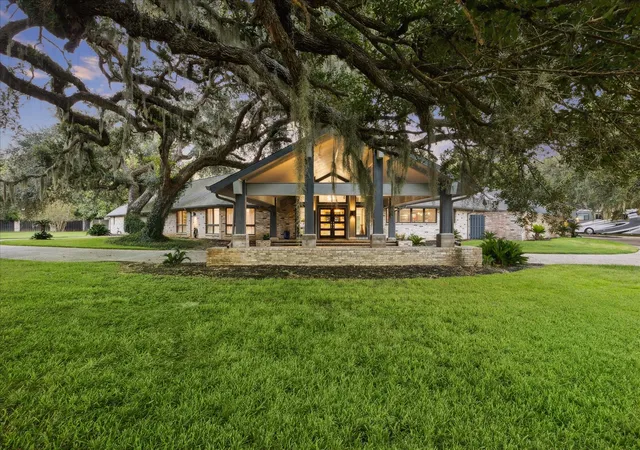 Photo 37 of Single family home for sale at 1717 S Columbia Dr, West Columbia, TX 77486 | MLS# 34794825 | Listing updated on 2026-10-10