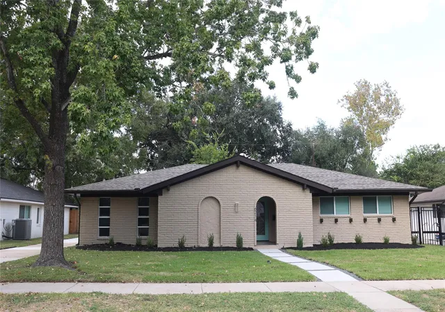 1st image of 6214 Yarwell Dr, Houston, TX 77096 | MLS# 65689301