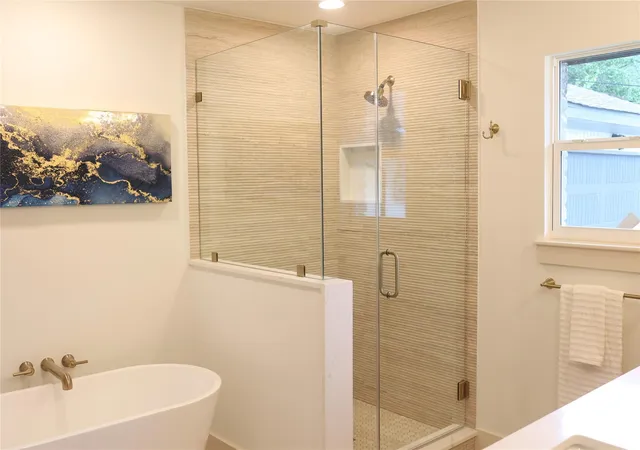 4th image of 6214 Yarwell Dr, Houston, TX 77096 | MLS# 65689301