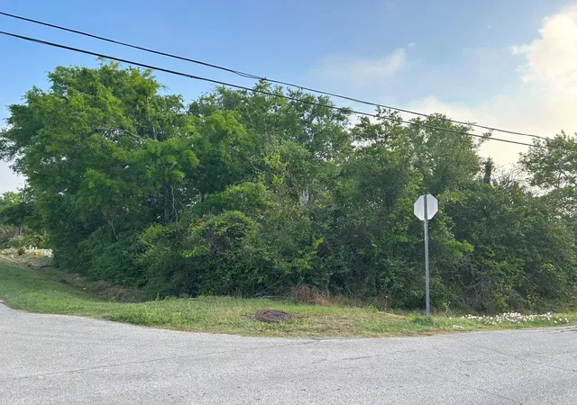 3rd image of 300 Block Fairfield, Shoreacres, TX 77571 | MLS# 74975446