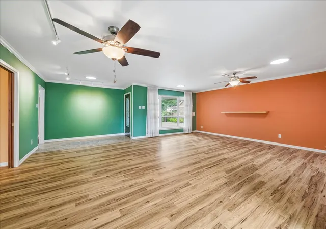 4th image of 5418 Queensloch Dr, Houston, TX 77096 | MLS# 53585001
