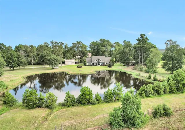 Photo 1 of Single family home for sale at 10810 Farrell Rd, Willis, TX 77378 | MLS# 15659328 | Listing updated on 2026-01-29