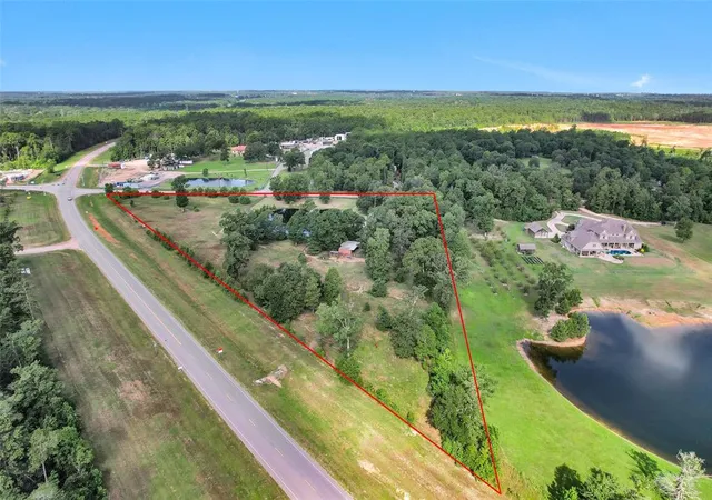 Photo 37 of Single family home for sale at 10810 Farrell Rd, Willis, TX 77378 | MLS# 15659328 | Listing updated on 2026-01-29