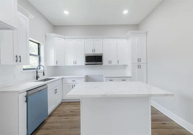 2nd image of 3718 Cleburne St #A-B, Houston, TX 77004 | MLS# 82151537