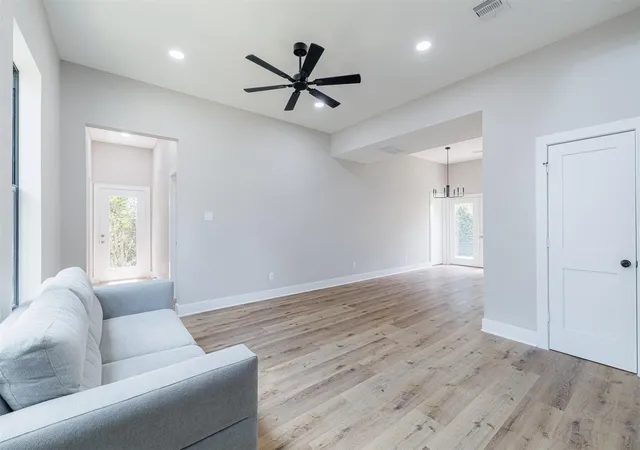 4th image of 3718 Cleburne St, Houston, TX 77004