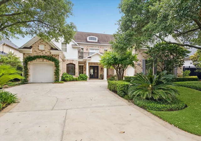 Photo 1 of Mansion for sale at 3018 Bonnebridge Way Blvd, Houston, TX 77082 | MLS# 95577595 | Listing updated on 2026-08-30