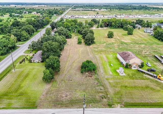 2nd image of 4218 1st St, Brookshire, TX 77423 | MLS# 75631668