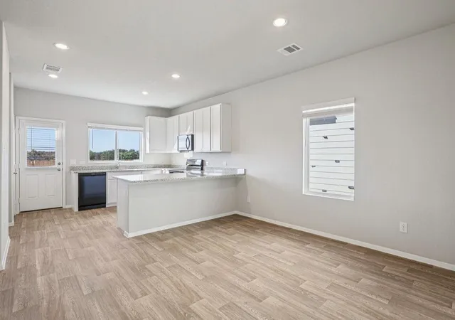 Photo 3 of Single family home for sale at 391 Hickory Hills Dr, Pattison, TX 77423 | MLS# 92728673 | Listing updated on 2026-09-08