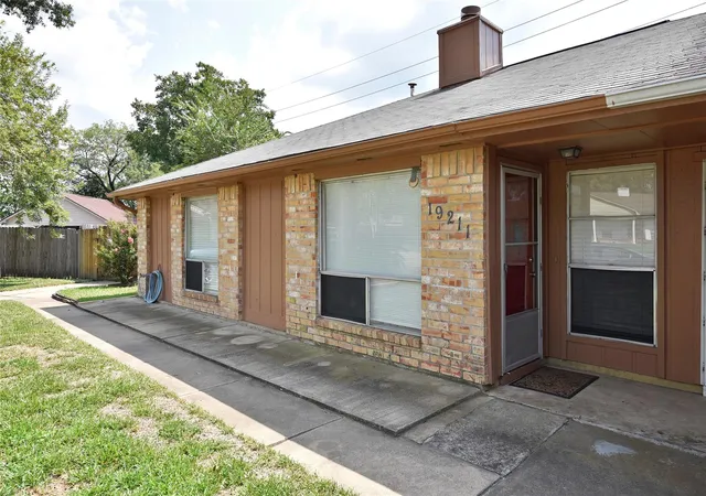 3rd image of 19211 Lazy Valley Dr, Katy, TX 77449 | MLS# 51592436