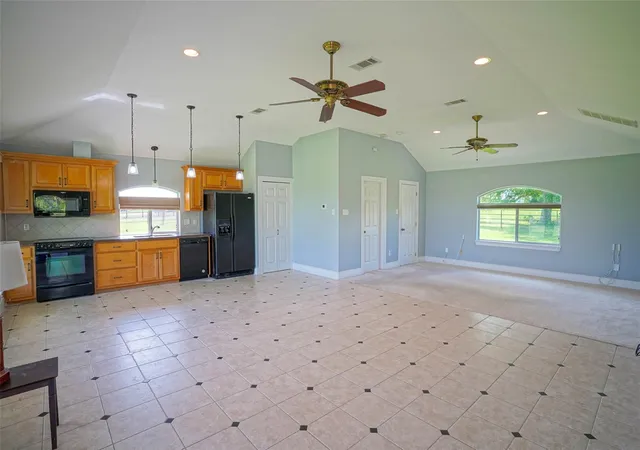 Homes for sale in Navasota, TX | 4662 Thane Rd, Navasota, TX 77868 | MLS# 30132536