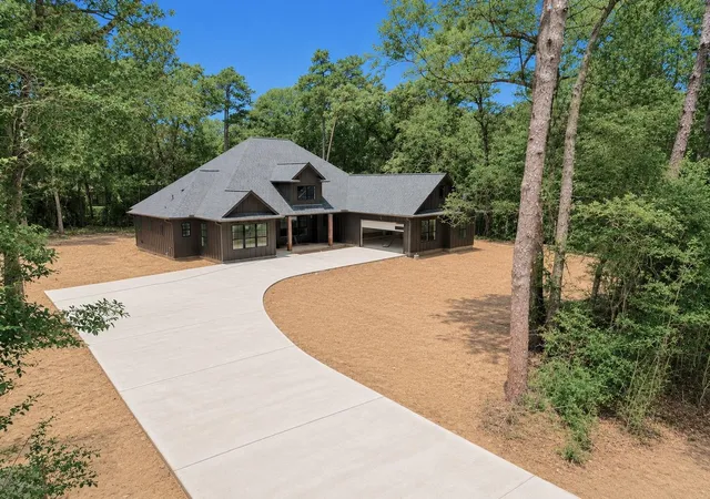 Photo 2 of Single family home for sale at 11299 Blue Heron Dr, Plantersville, TX 77363 | MLS# 35181293 | Listing updated on 2026-09-13