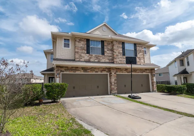 Photo 4 of Single family home for sale at 11528 Jacinth Ct St, Houston, TX 77066 | MLS# 19594688 | Listing updated on 2026-06-05