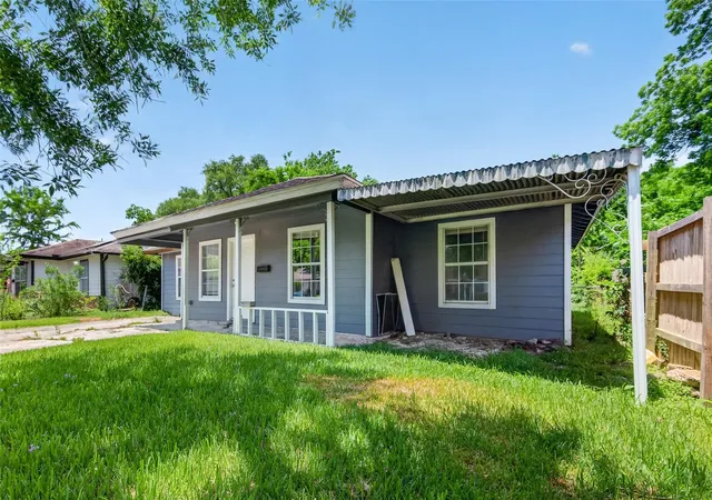 2nd image of 3031 Groton Dr, Houston, TX 77051 | MLS# 76989644