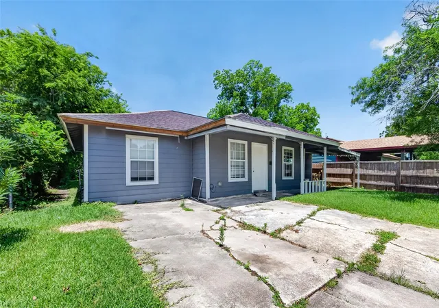 3rd image of 3031 Groton Dr, Houston, TX 77051 | MLS# 76989644