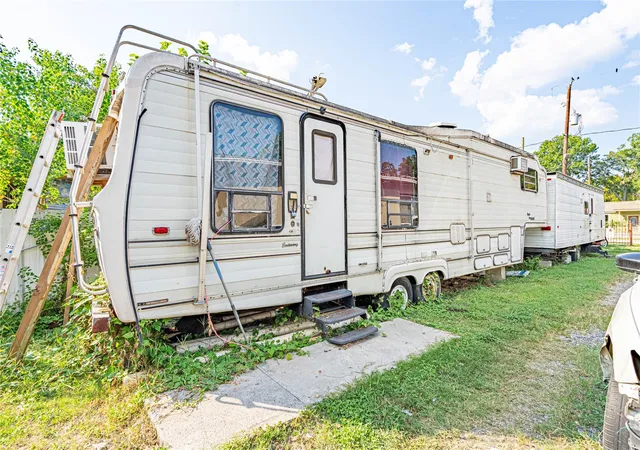 Photo 3 of Single family home for sale at 4410 Shelton Rd, Houston, TX 77093 | MLS# 72538271 | Listing updated on 2026-08-19