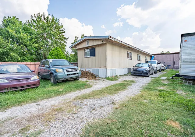 Photo 4 of Single family home for sale at 4410 Shelton Rd, Houston, TX 77093 | MLS# 72538271 | Listing updated on 2026-08-19