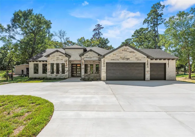 Photo 3 of Single family home for sale at 26819 South Creek Dr, Magnolia, TX 77354 | MLS# 49830313 | Listing updated on 2026-10-07