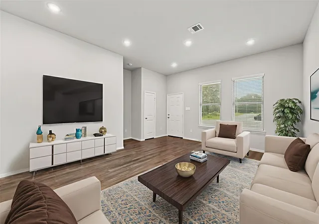 Photo 3 of Sale Pending at 389 Byrd Dr, Lufkin, TX 75901 | MLS# 6588750 | Listing updated on 2026-09-09