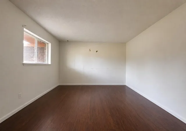 Photo 3 of Single family home for sale at 905 E Columbus Dr, Wharton, TX 77488 | MLS# 25801496 | Listing updated on 2026-08-11