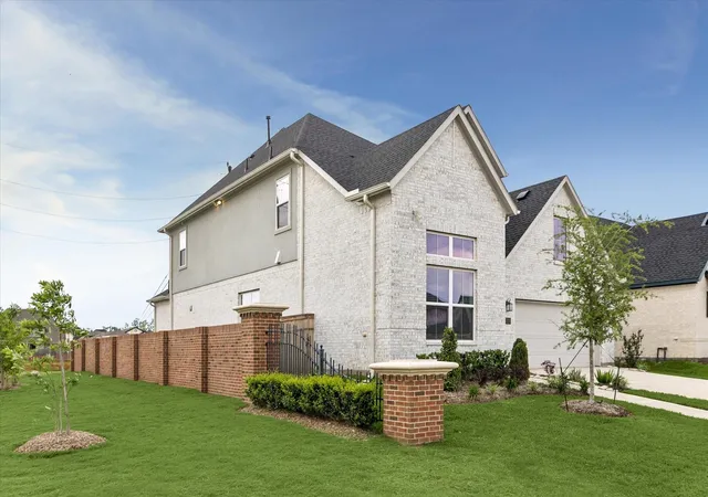 Photo 1 of Single family home for sale at 1307 Watermont Dr, Missouri City, TX 77459 | MLS# 25300117 | Listing updated on 2026-09-20