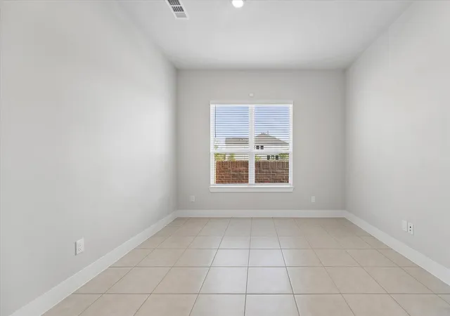 Photo 4 of Single family home for sale at 1307 Watermont Dr, Missouri City, TX 77459 | MLS# 25300117 | Listing updated on 2026-09-20