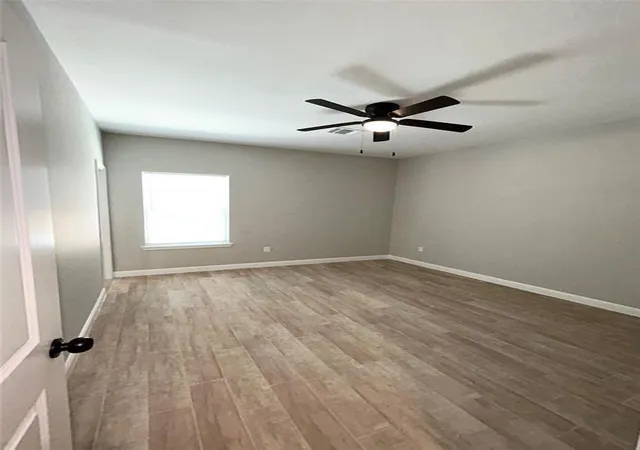 15th image of 8006 Bowen St, Houston, TX 77051 | MLS# 86103911