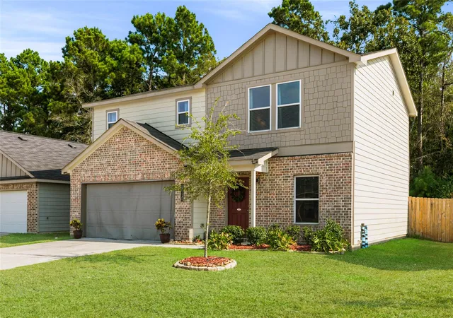 Photo 2 of Single family home for sale at 10130 Cerritos Dr, Conroe, TX 77306 | MLS# 84050516 | Listing updated on 2026-09-12