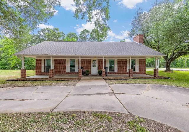4th image of 655 Avenue L, Dickinson, TX 77539 | MLS# 91280522
