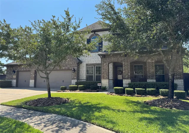 Photo 2 of Single family home for sale at 3712 Pine Village Ct Ct, Spring, TX 77386 | MLS# 56069224 | Listing updated on 2026-09-13